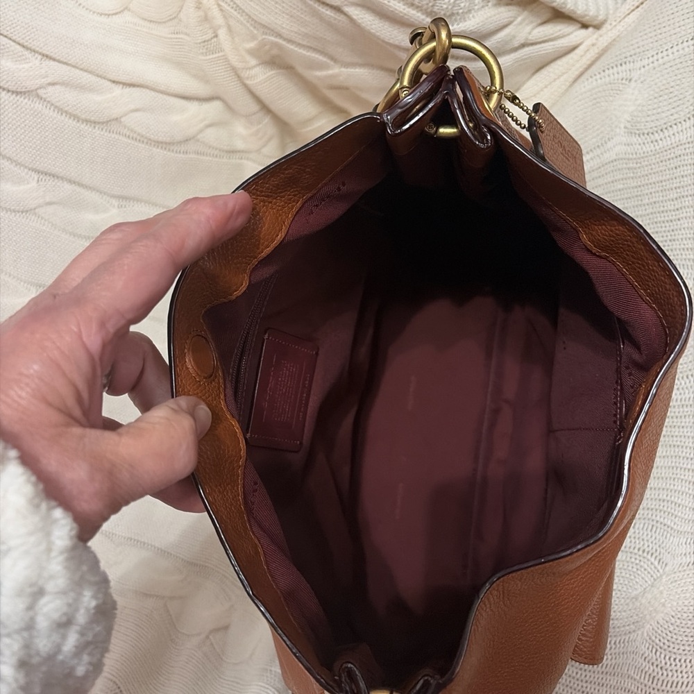 Coach Tabby Hobo Saddle Pebbled Leather Shoulder Bag with Gold Hardware. - Picture 5 of 7